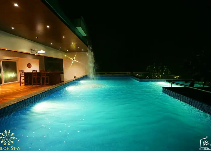 Royal Oak Villa: Luxurious 6BHK with Infinity Pool and Waterfall Igatpuri